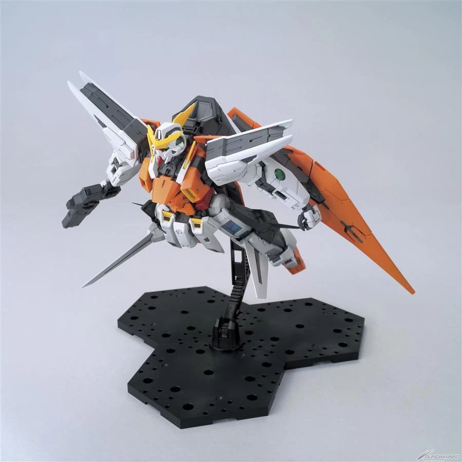 Bandai MG 1/100 GN-003 Gundam Kyrios 12 Bandai MG 1/100 GN-003 Gundam Kyrios - Image 12